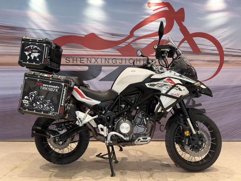 二手贝纳利金鹏 TRK502