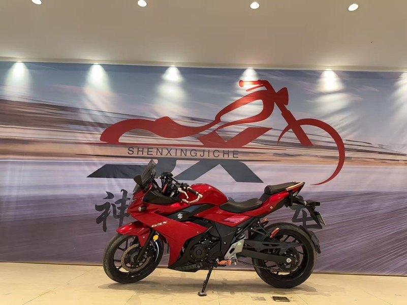 二手豪爵铃木GSX250R
