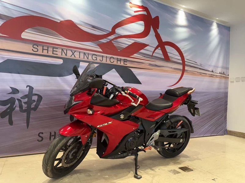 二手豪爵铃木GSX250R