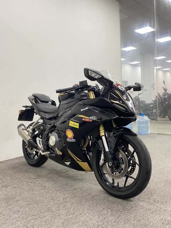 二手贝纳利龙卷风 Tornado 302R