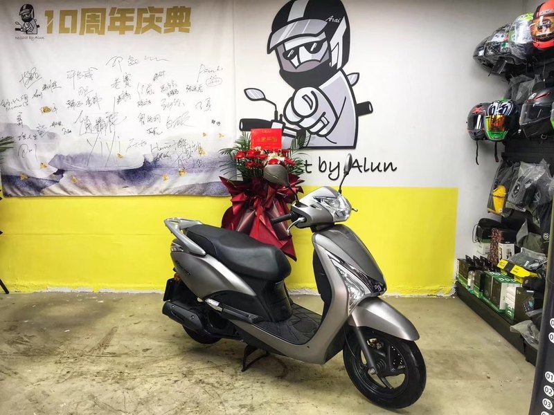 二手五羊本田SCR110 佳御