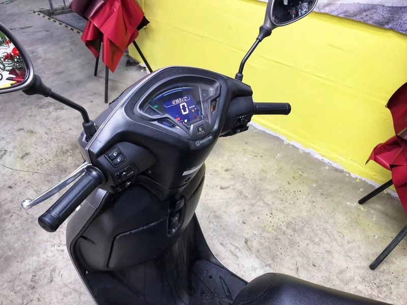 二手五羊本田SCR110 佳御