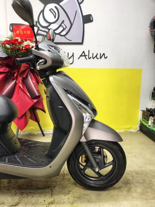 二手五羊本田SCR110 佳御