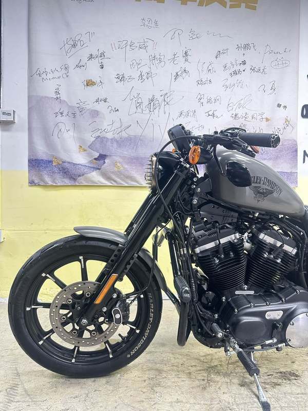 二手哈雷戴维森Iron883 硬汉