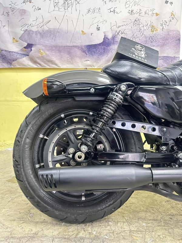 二手哈雷戴维森Iron883 硬汉