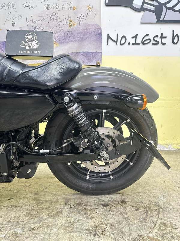 二手哈雷戴维森Iron883 硬汉