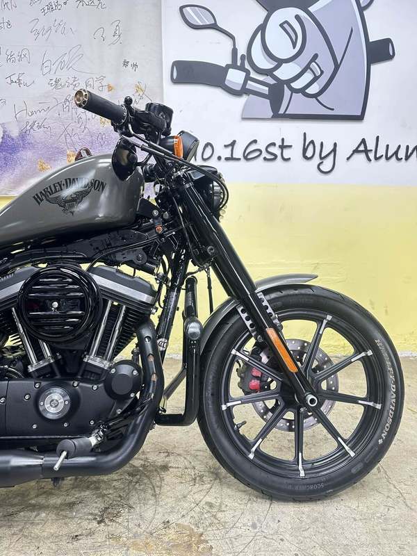 二手哈雷戴维森Iron883 硬汉