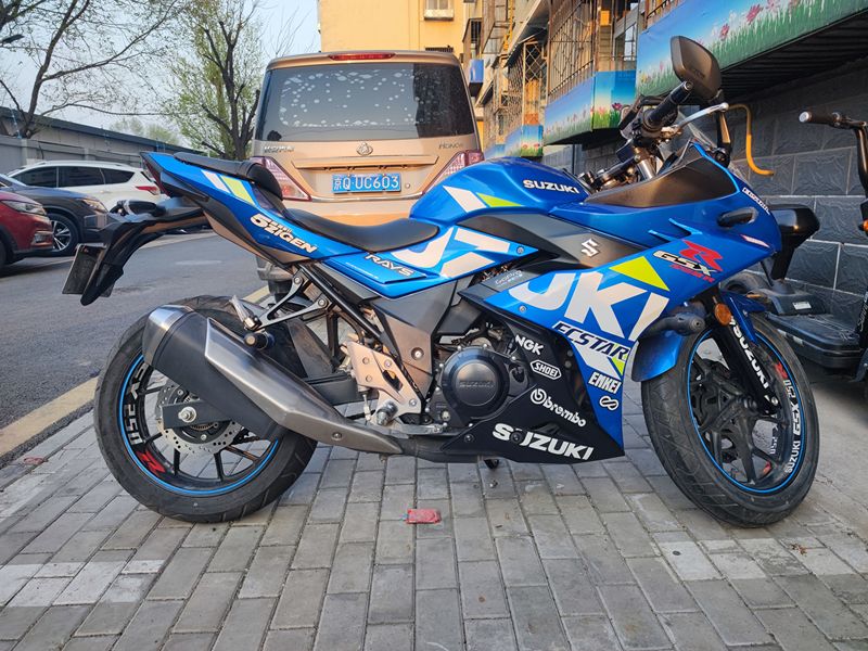 二手豪爵铃木GSX250R
