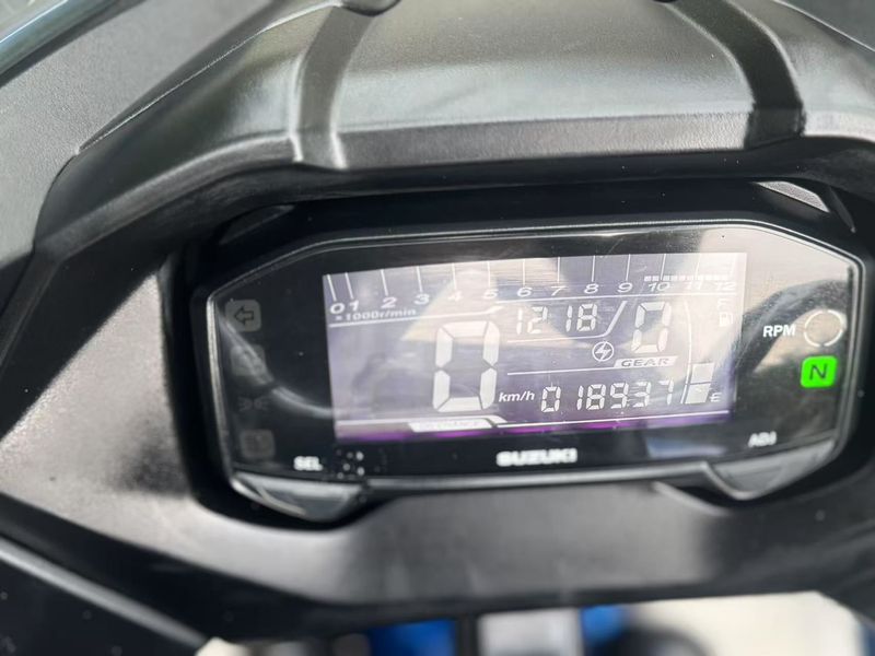 二手济南铃木极客飒 Gixxer 155