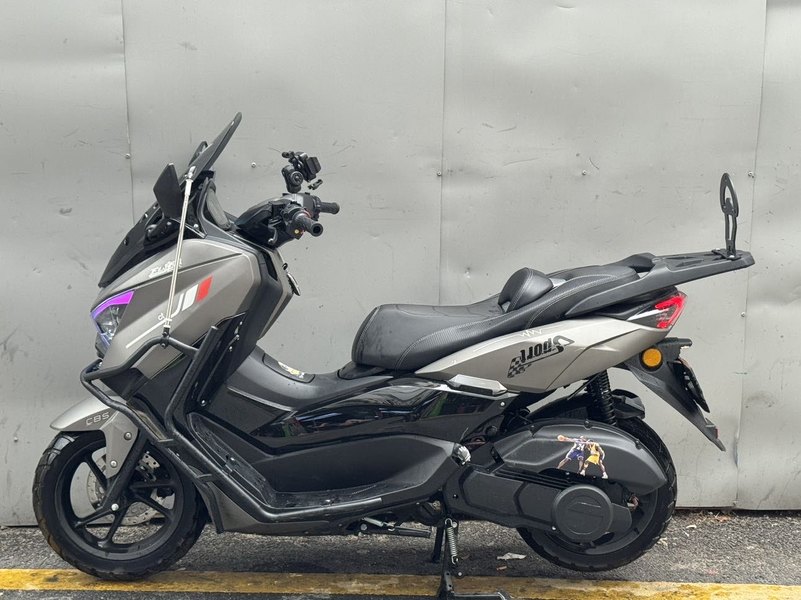 二手望雅猛士四代