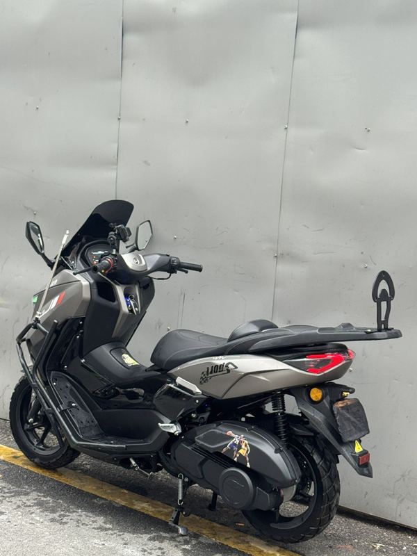 二手望雅猛士四代