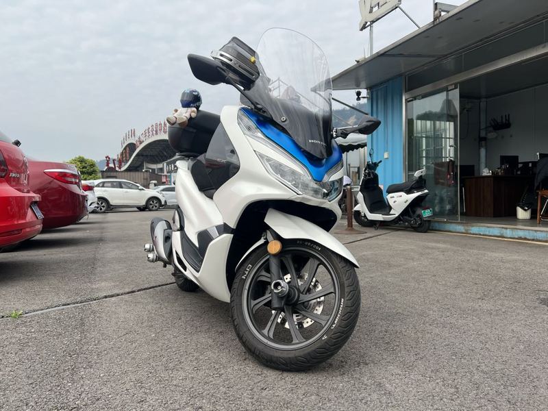 二手五羊本田PCX