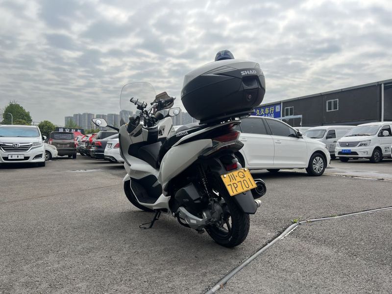 二手五羊本田PCX