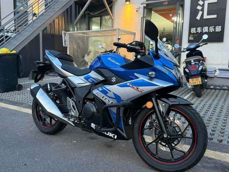 二手豪爵铃木GSX250R