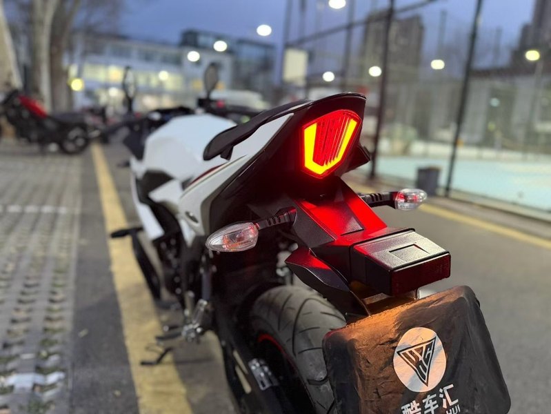 二手豪爵铃木GSX250R