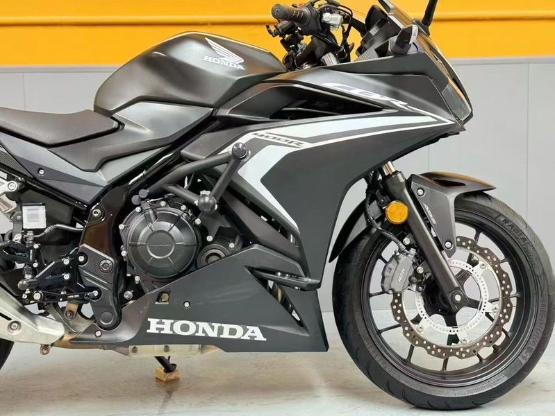 二手本田CBR400R