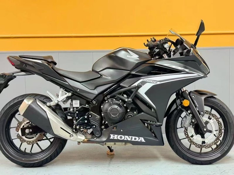 二手本田CBR400R