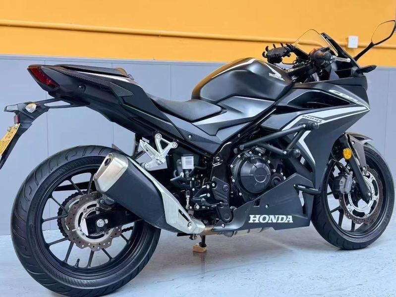 二手本田CBR400R