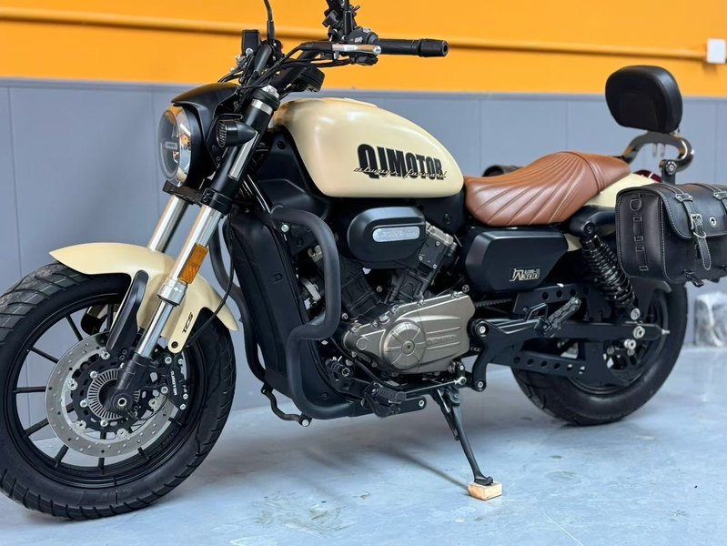 二手QJMOTOR闪300