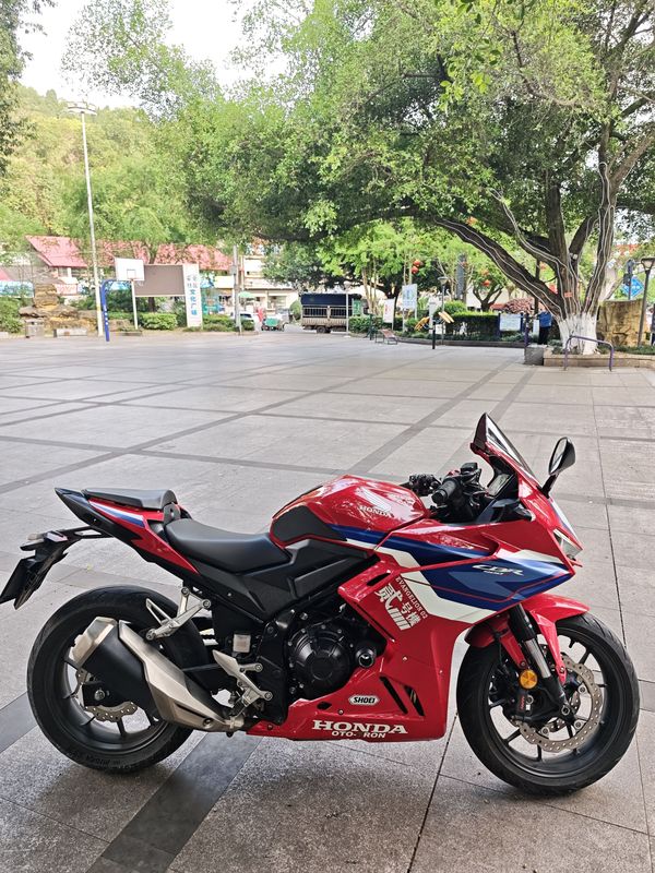 二手本田CBR400R