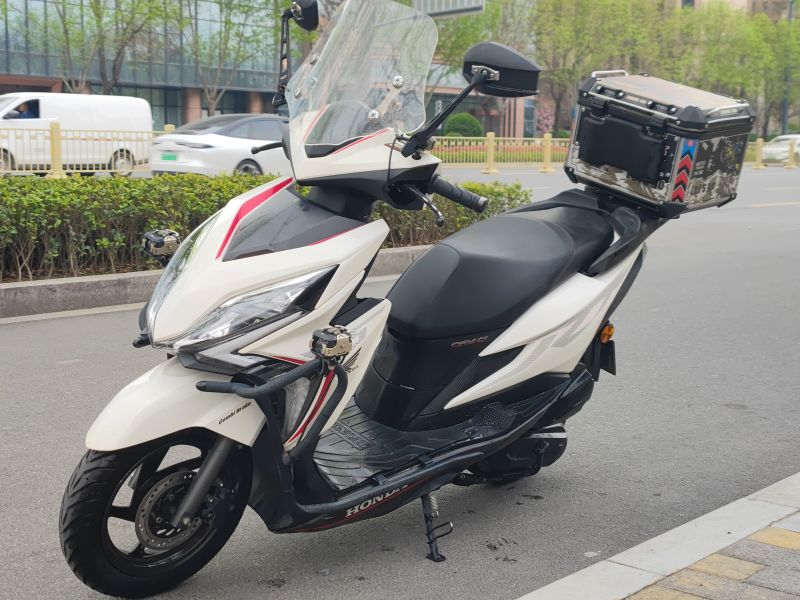 二手新大洲本田裂行 RX125Fi