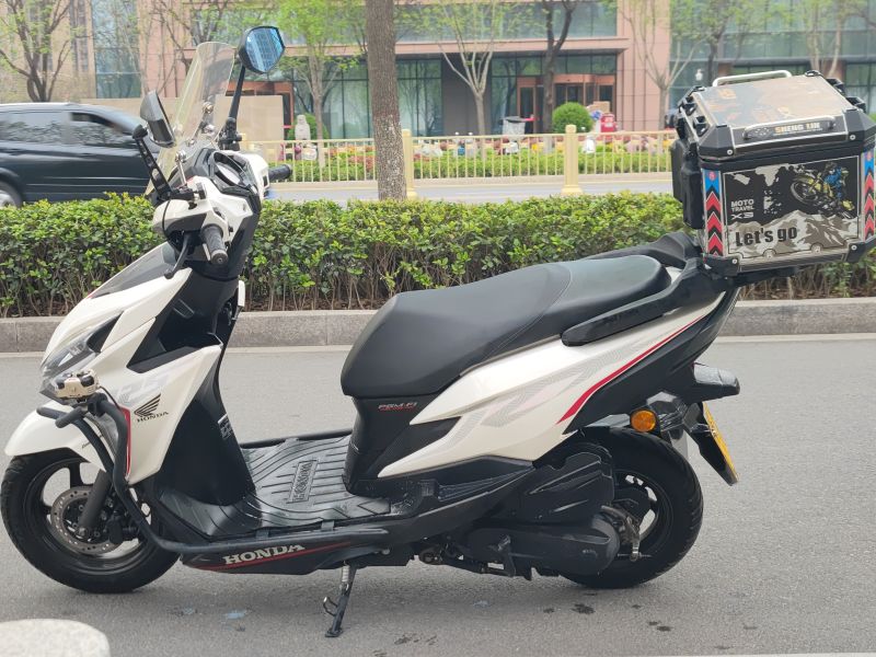 二手新大洲本田裂行 RX125Fi