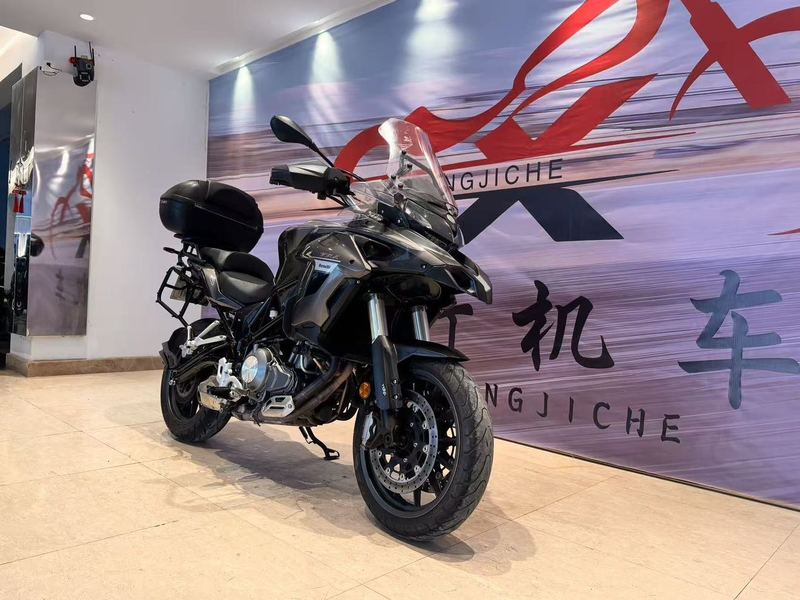 二手贝纳利金鹏 TRK502