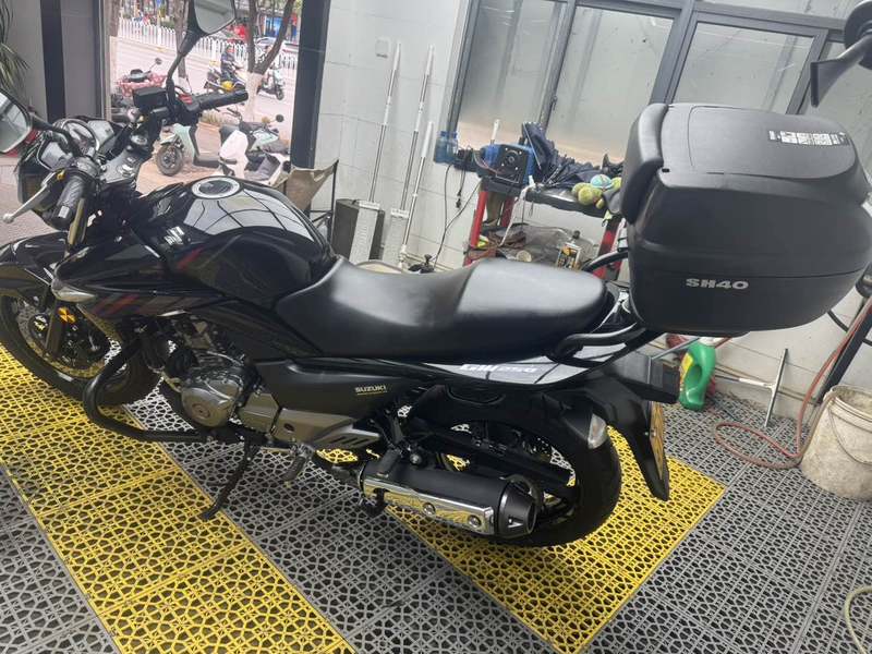 二手豪爵铃木骊驰 GW250