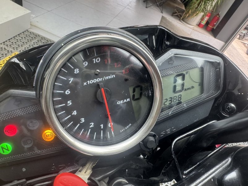 二手豪爵铃木骊驰 GW250