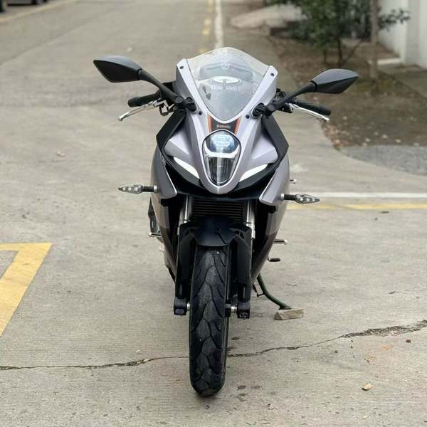 二手贝纳利龙卷风 Tornado 252R