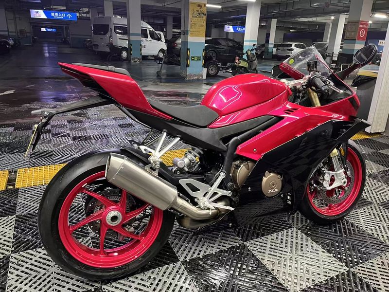 二手张雪机车500RR
