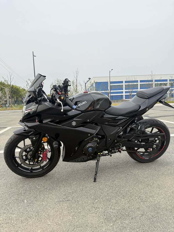 二手豪爵铃木GSX250R