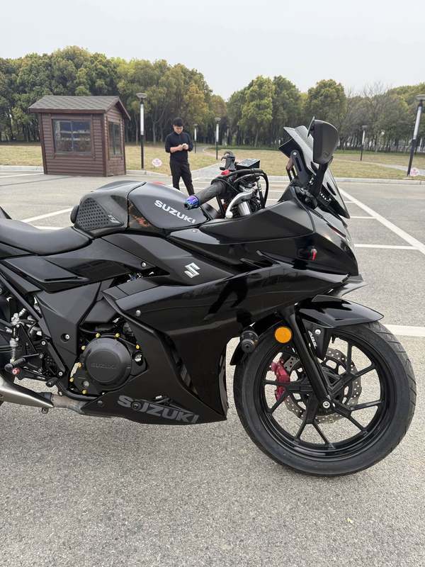 二手豪爵铃木GSX250R