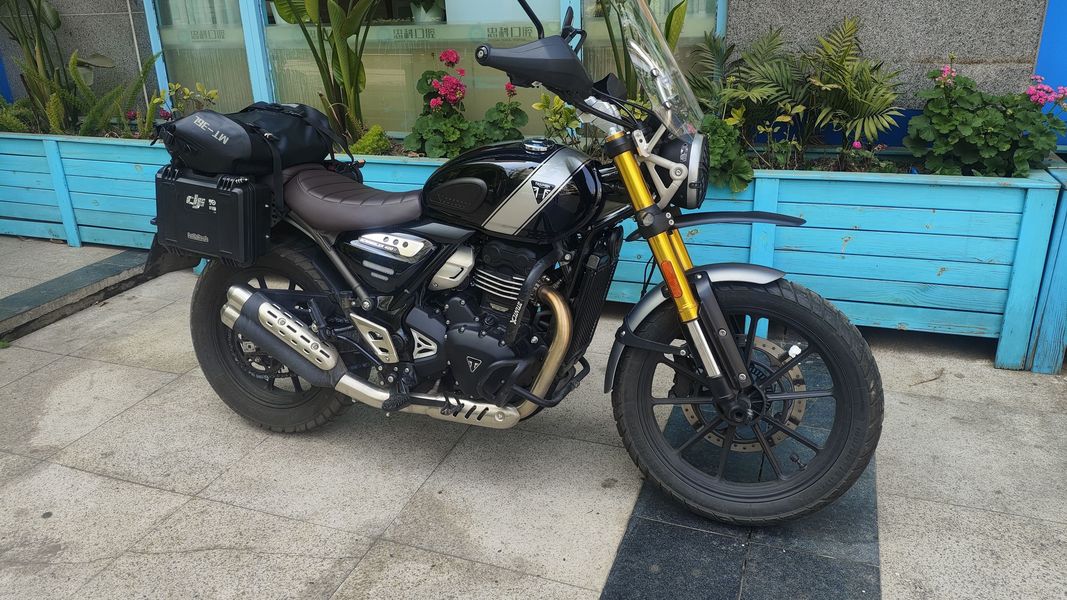 二手凯旋Scrambler 400 X