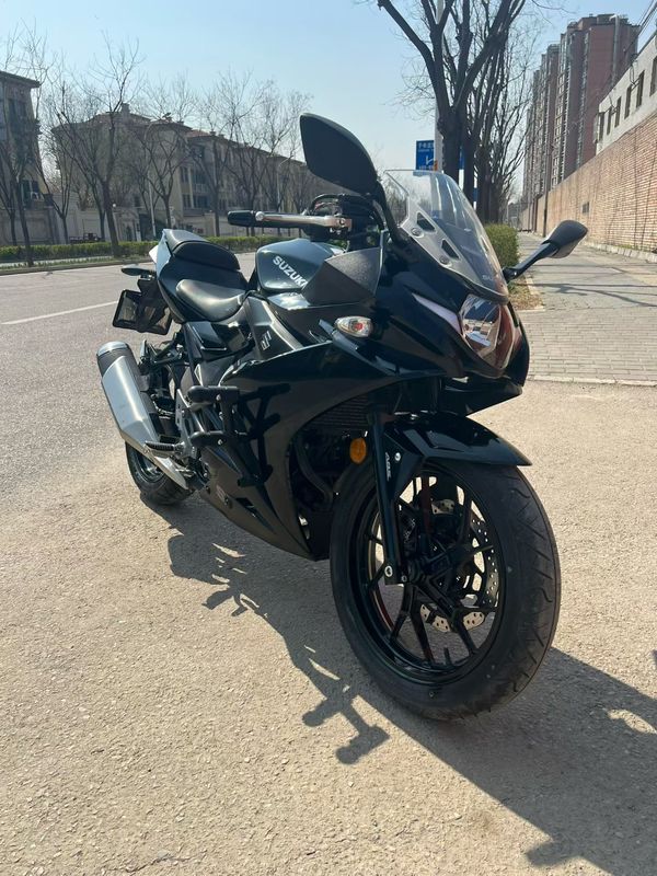 二手豪爵铃木GSX250R