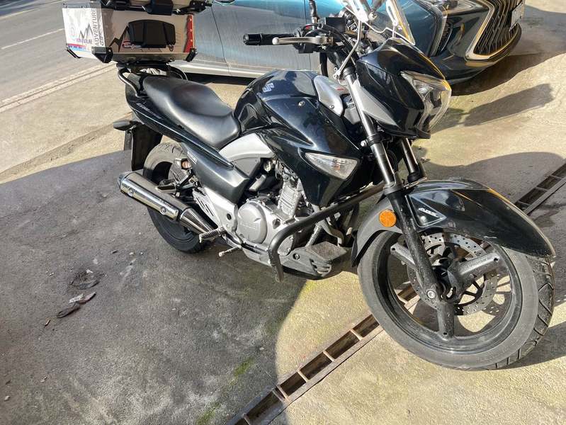 二手豪爵铃木骊驰 GW250