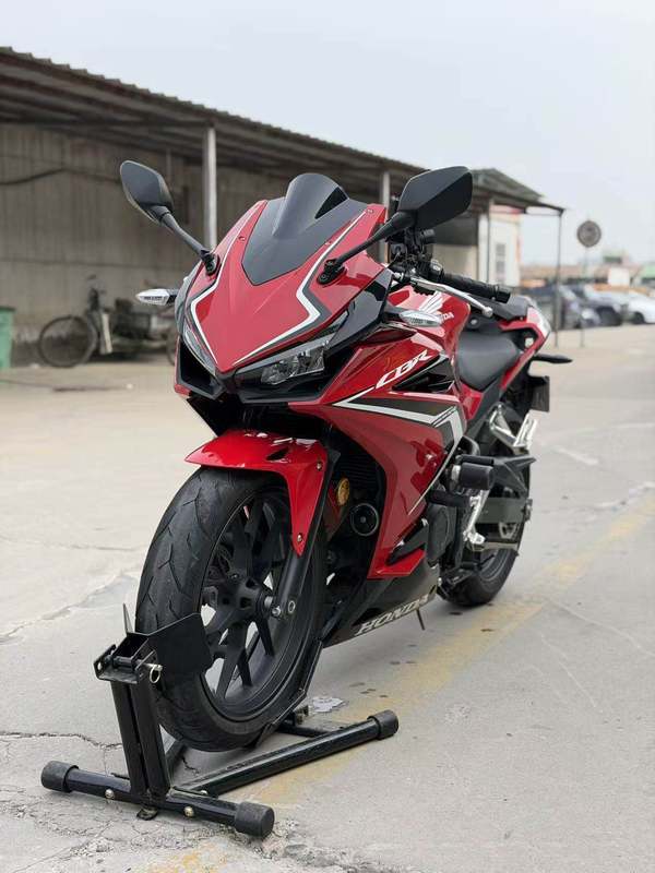 二手本田CBR400R