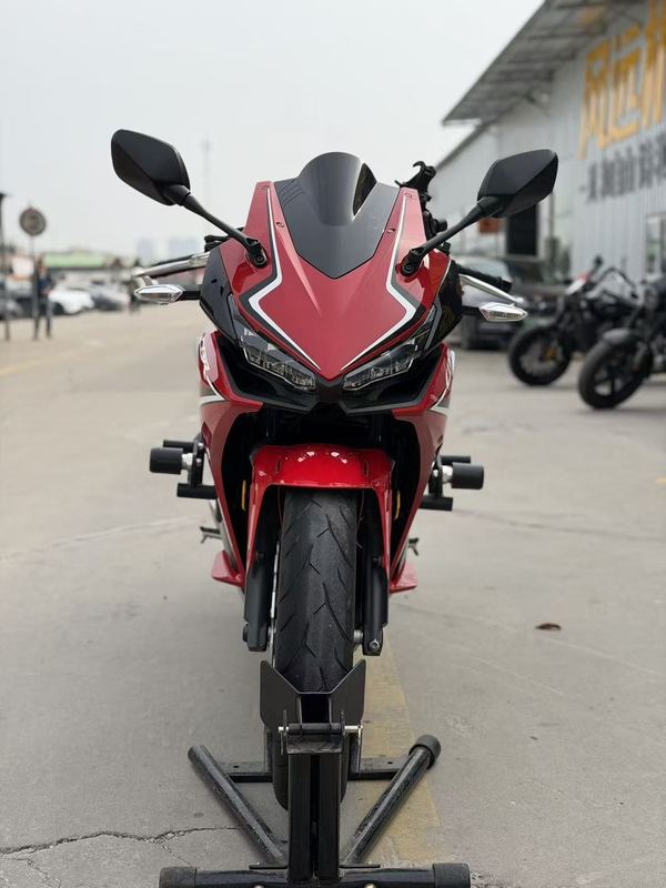 二手本田CBR400R
