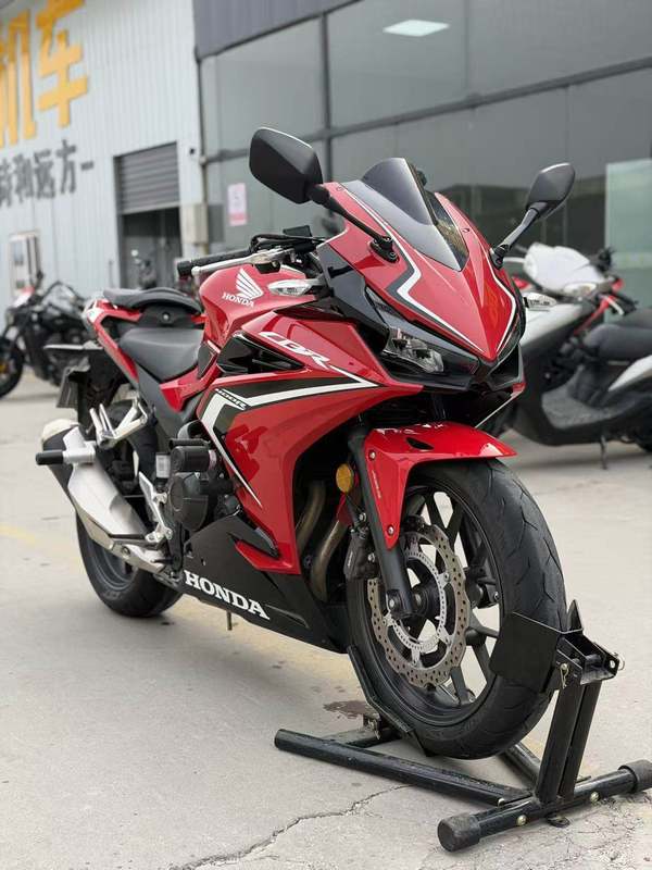 二手本田CBR400R