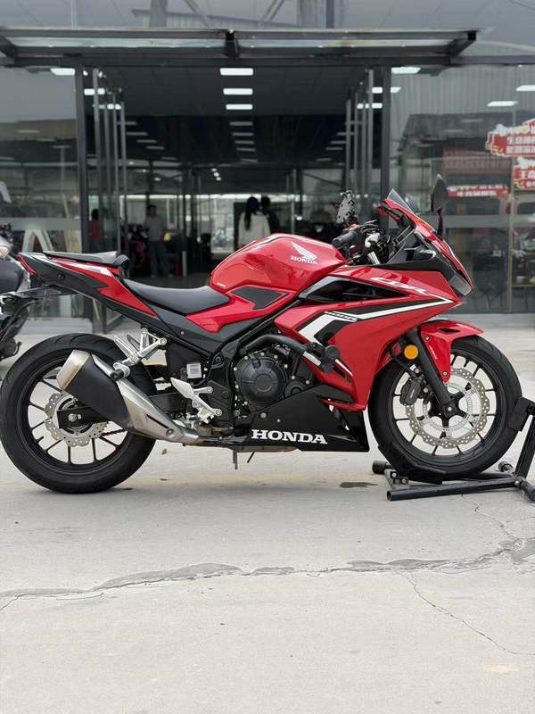 二手本田CBR400R