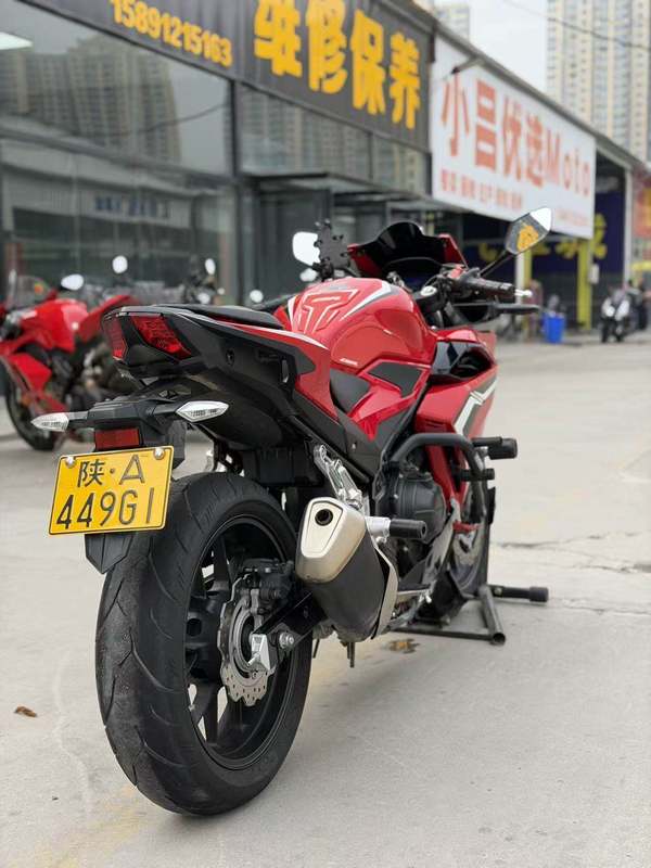 二手本田CBR400R