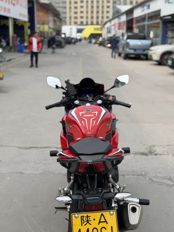 二手本田CBR400R