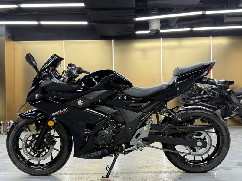 二手豪爵铃木GSX250R