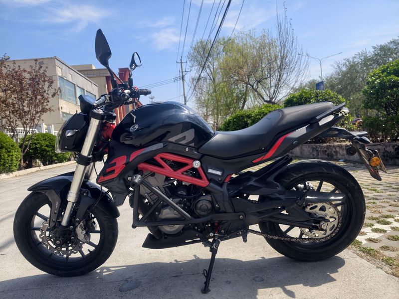 二手贝纳利蓝宝龙 BN302S