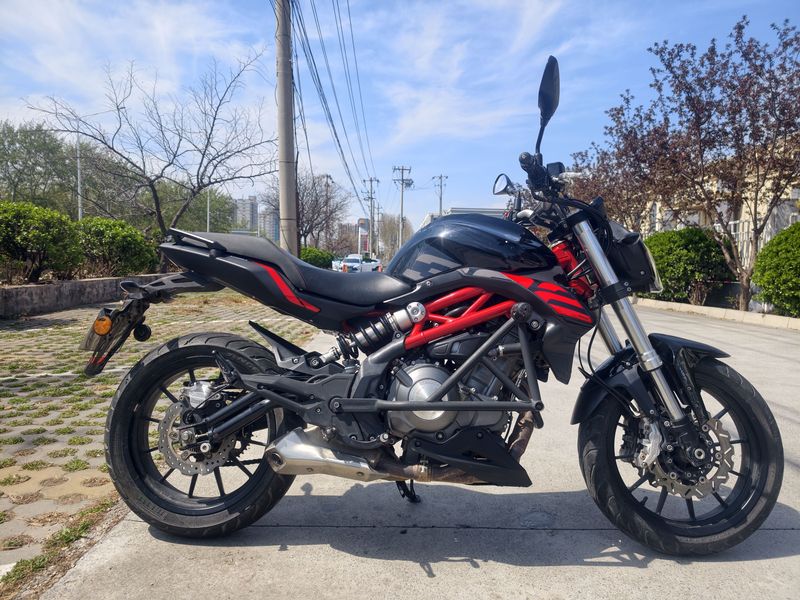 二手贝纳利蓝宝龙 BN302S