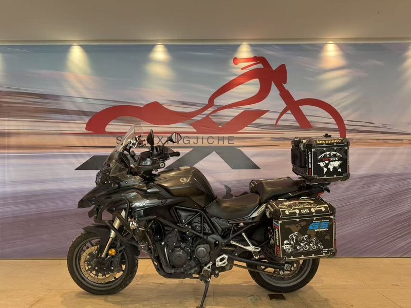 二手贝纳利金鹏 TRK502