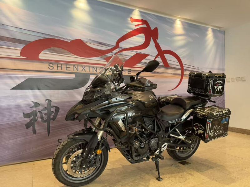 二手贝纳利金鹏 TRK502