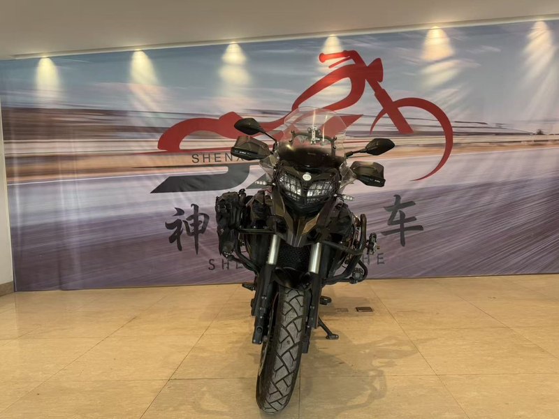 二手贝纳利金鹏 TRK502