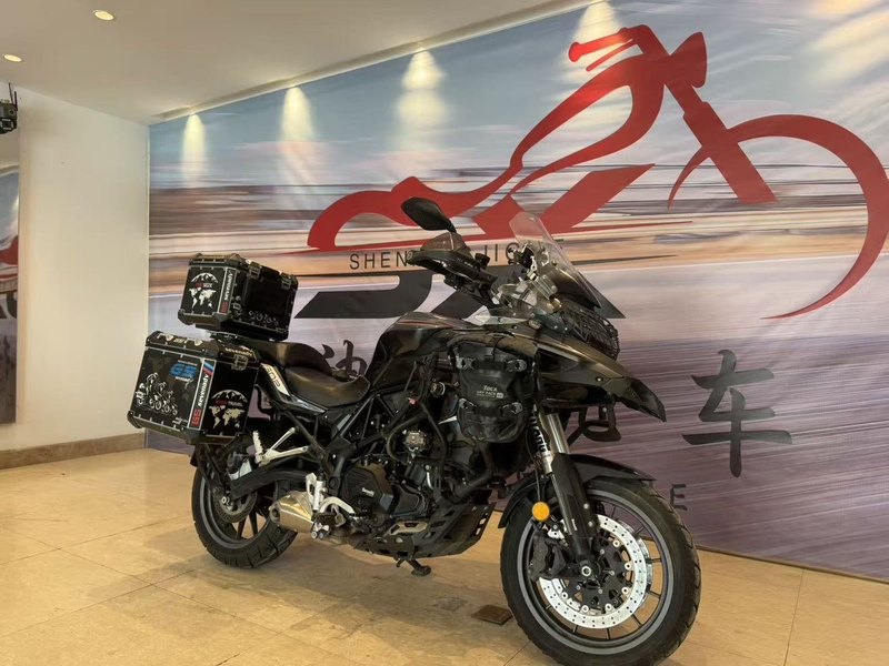 二手贝纳利金鹏 TRK502