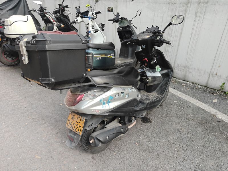 二手豪爵VF100